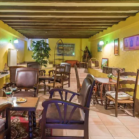 Hotel Logis Du Val D'aure Cadeac
