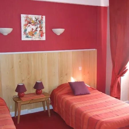 Logis Du Val D'aure Hotel 2*