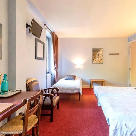 Hotel Logis Du Val D'aure 2*