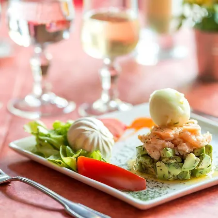 Du Val D'aure ホテル