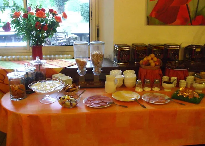 Du Val D'aure Отель