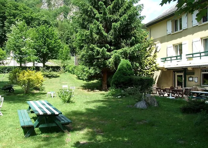 Du Val D'aure Отель