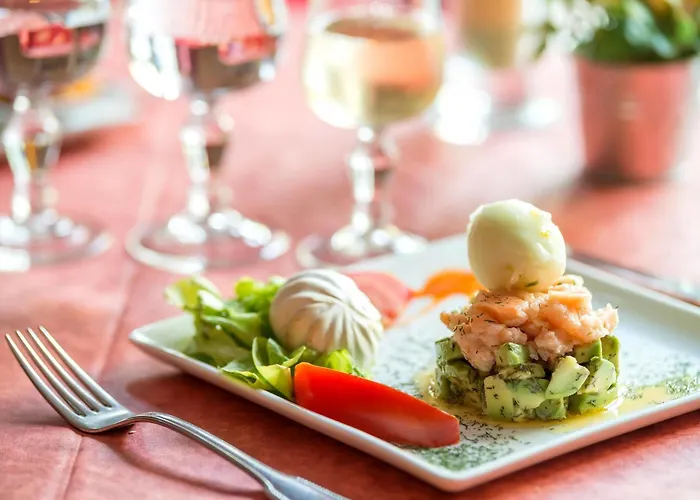 Du Val D'aure מלון 3*