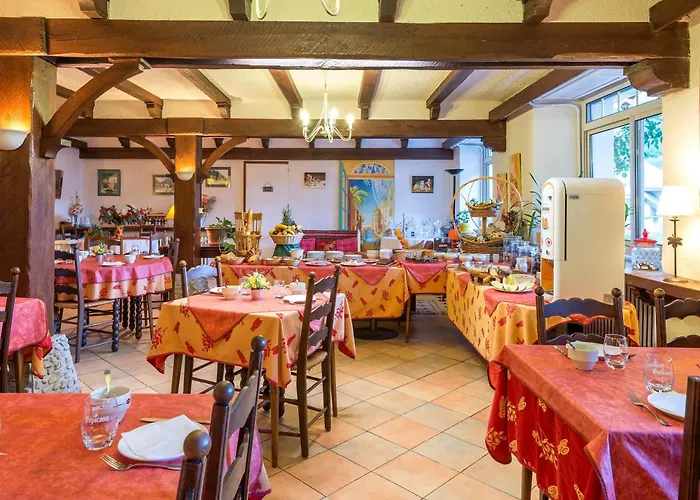 Du Val D'aure Отель