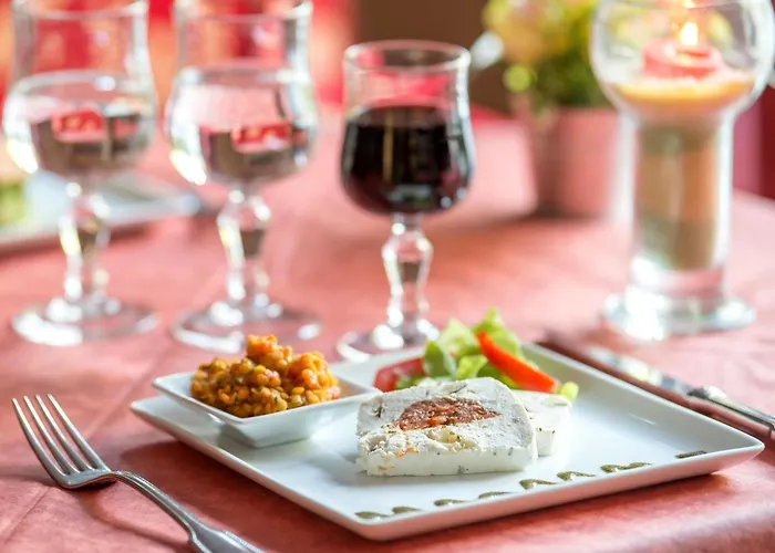 Du Val D'aure Отель